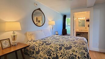 The Historic Requa Inn