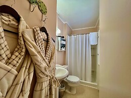 The Historic Requa Inn