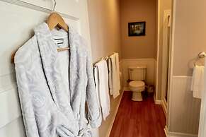 The Historic Requa Inn