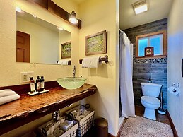 The Historic Requa Inn