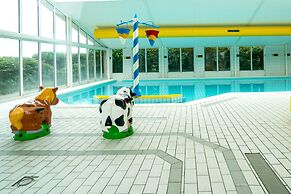 Welcoming Chalet in Oostkapelle With Garden