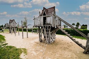 Welcoming Chalet in Oostkapelle With Garden