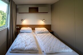 Welcoming Chalet in Oostkapelle With Garden