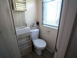 Amazing Chalet in Oostkapelle With Garden