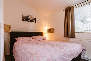 Beautiful Holiday Home in Ouddorp With Balcony