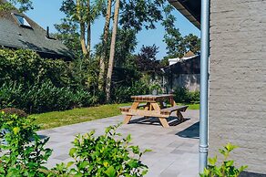 Beautiful Holiday Home in Ouddorp With Balcony