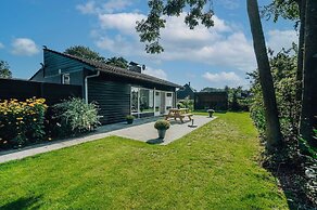 Beautiful Holiday Home in Ouddorp With Balcony