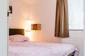 Beautiful Holiday Home in Ouddorp With Balcony