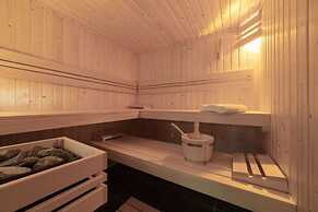 Wellness Villa With Sauna and Whirlpool