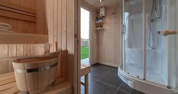 Wellness Villa With Sauna and Whirlpool