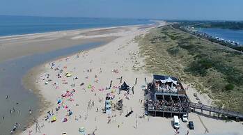 Apartment Near the Beach