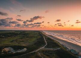 Apartment Near the Beach