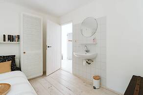 Beach House De Lichtboei 10 Minutes From the Beach