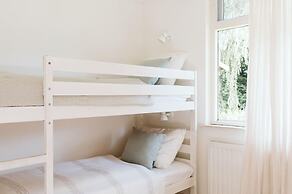 Beach House De Lichtboei 10 Minutes From the Beach