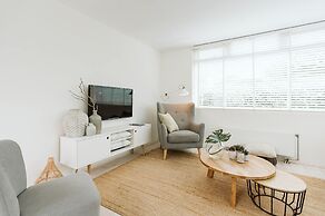 Beach House De Lichtboei 10 Minutes From the Beach