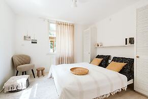 Beach House De Lichtboei 10 Minutes From the Beach