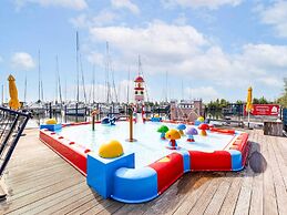 Modern Houseboat in Volendam With Shared Pool