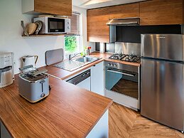 Ocean Dreams Chalet in Oostkapelle With Pool