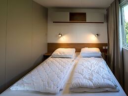 Ocean Dreams Chalet in Oostkapelle With Pool