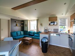 Ocean Dreams Chalet in Oostkapelle With Pool