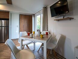 Ocean Dreams Chalet in Oostkapelle With Pool