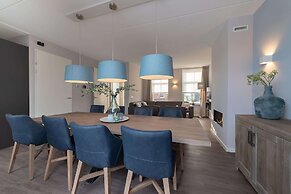 Lovely Holiday Home in Colijnsplaat With Whirlpool