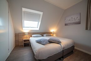 Lovely Holiday Home in Colijnsplaat With Whirlpool
