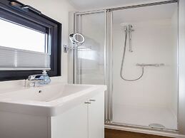 Houseboat Sneekermeer With Garden and Views