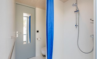 Cottage on the Beach of Dishoek