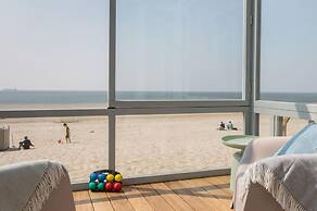 House in Dishoek With Sea Views