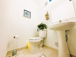 Sunset Haven: Beach Isle House FL Keys MIA Marina