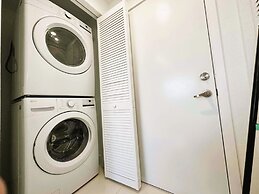 Sunset Haven: Beach Isle House FL Keys MIA Marina