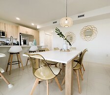 Sunset Haven: Beach Isle House FL Keys MIA Marina