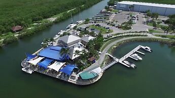 Sunset Haven: Beach Isle House FL Keys MIA Marina