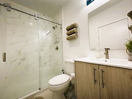 Sunset Haven: Beach Isle House FL Keys MIA Marina