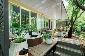 Alaya Yoga & Surf & Retreat