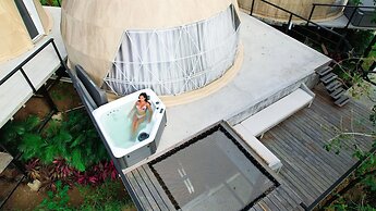 Alaya Yoga & Surf & Retreat