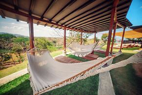 Alaya Yoga & Surf & Retreat