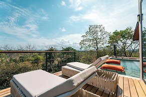 Alaya Yoga & Surf & Retreat