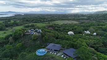 Alaya Yoga & Surf & Retreat
