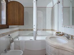 Peaceful Escape Above Amalfi Coast