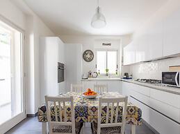 Belvilla by OYO Une Vague de Plaisir