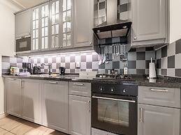 Beautiful Apartment in Sint Maartensbrug