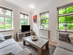 Beautiful Apartment in Sint Maartensbrug