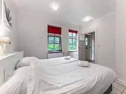 Beautiful Apartment in Sint Maartensbrug