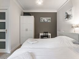 Beautiful Apartment in Sint Maartensbrug