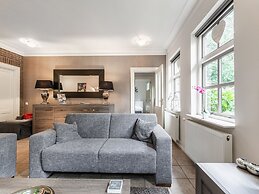 Beautiful Apartment in Sint Maartensbrug