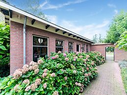 Beautiful Apartment in Sint Maartensbrug
