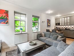 Beautiful Apartment in Sint Maartensbrug