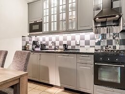 Beautiful Apartment in Sint Maartensbrug